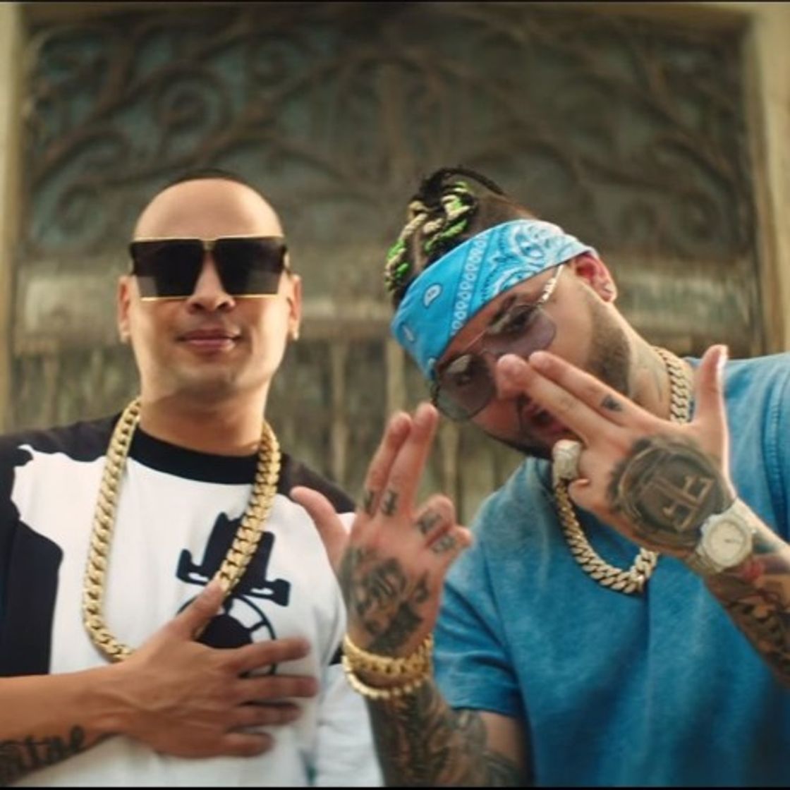 Canción Quiéreme (feat. Farruko)