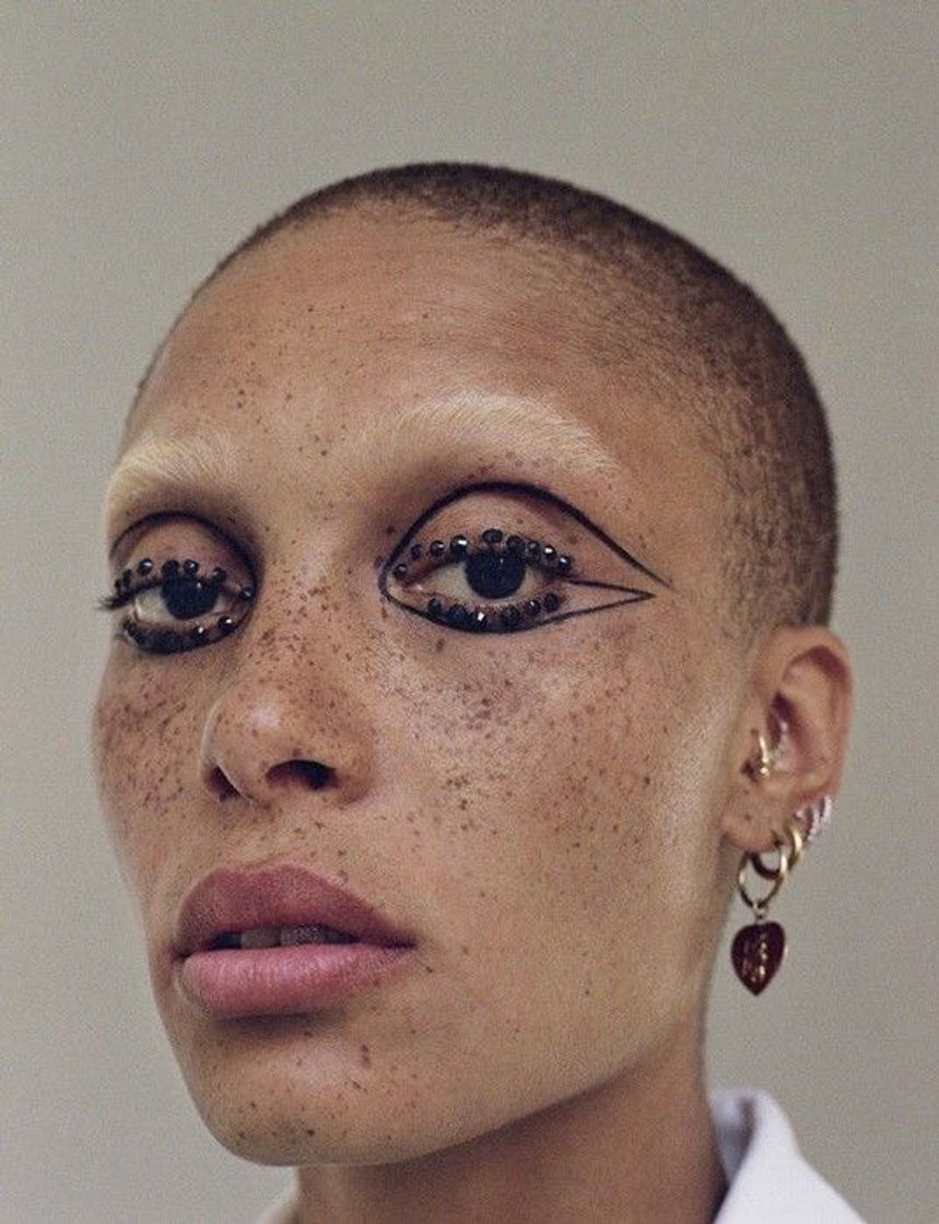 Social Makeup aesthetic 