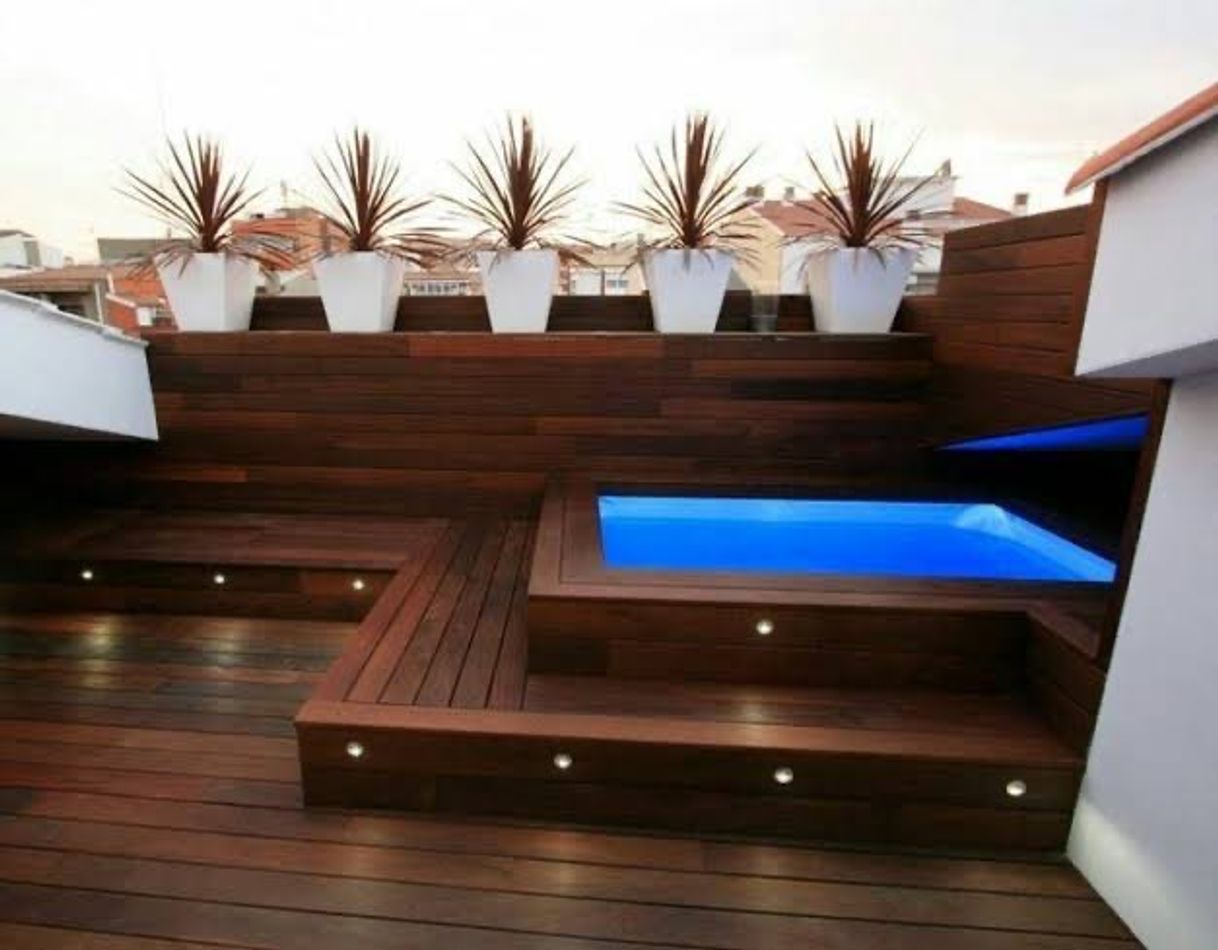 Moda Area de lazer pequena , piscina com deck