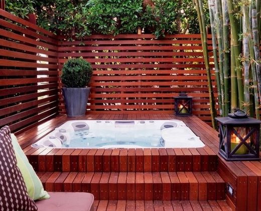 Decoração deck com jacuzzi spa