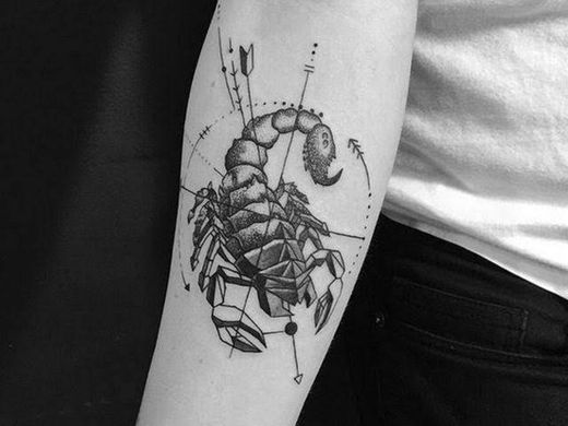 Tatuagem de Escorpião - Significado Que Só Você Vai ENTENDER