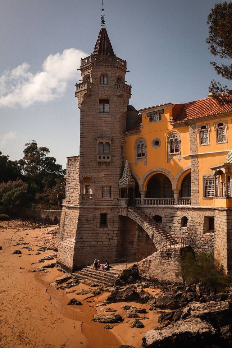 Lugar Museu Condes de Castro Guimarães