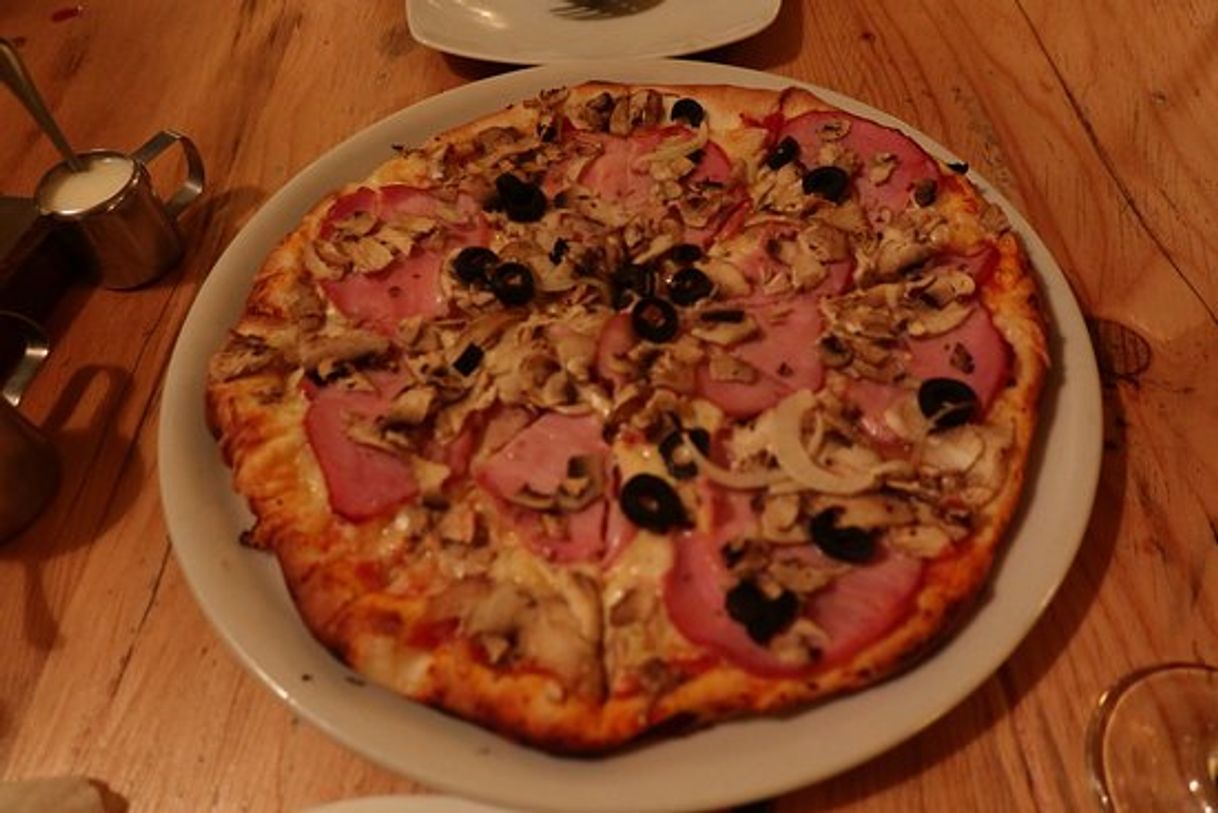 Restaurants Pizza Hot