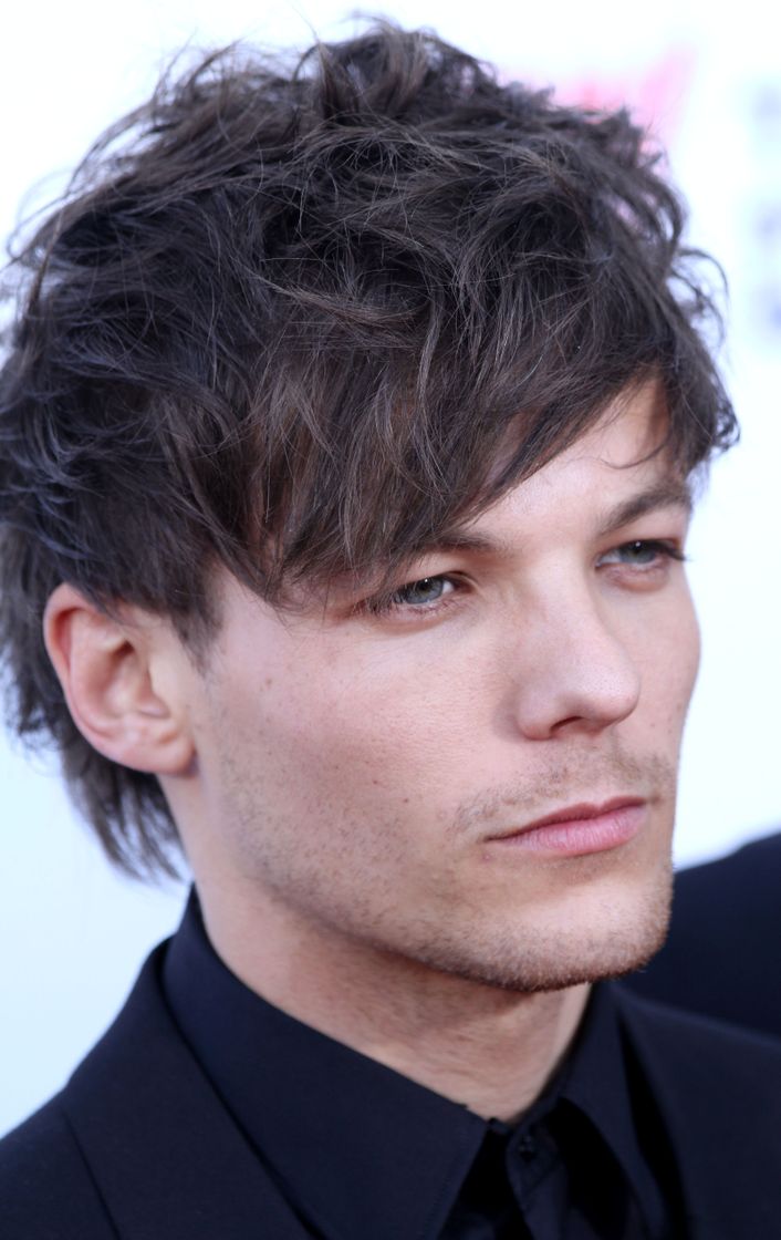 Social Louis Tomlinson - Wikipedia, la enciclopedia libre