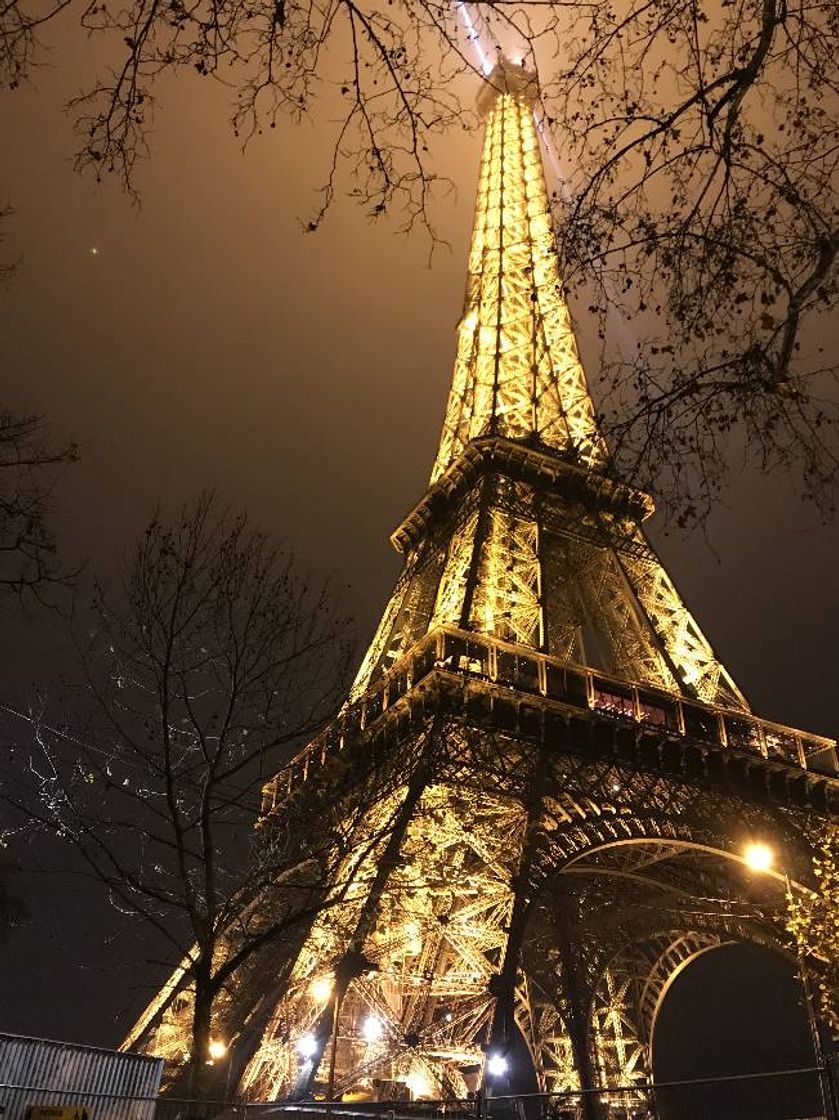 Place Torre Eiffel