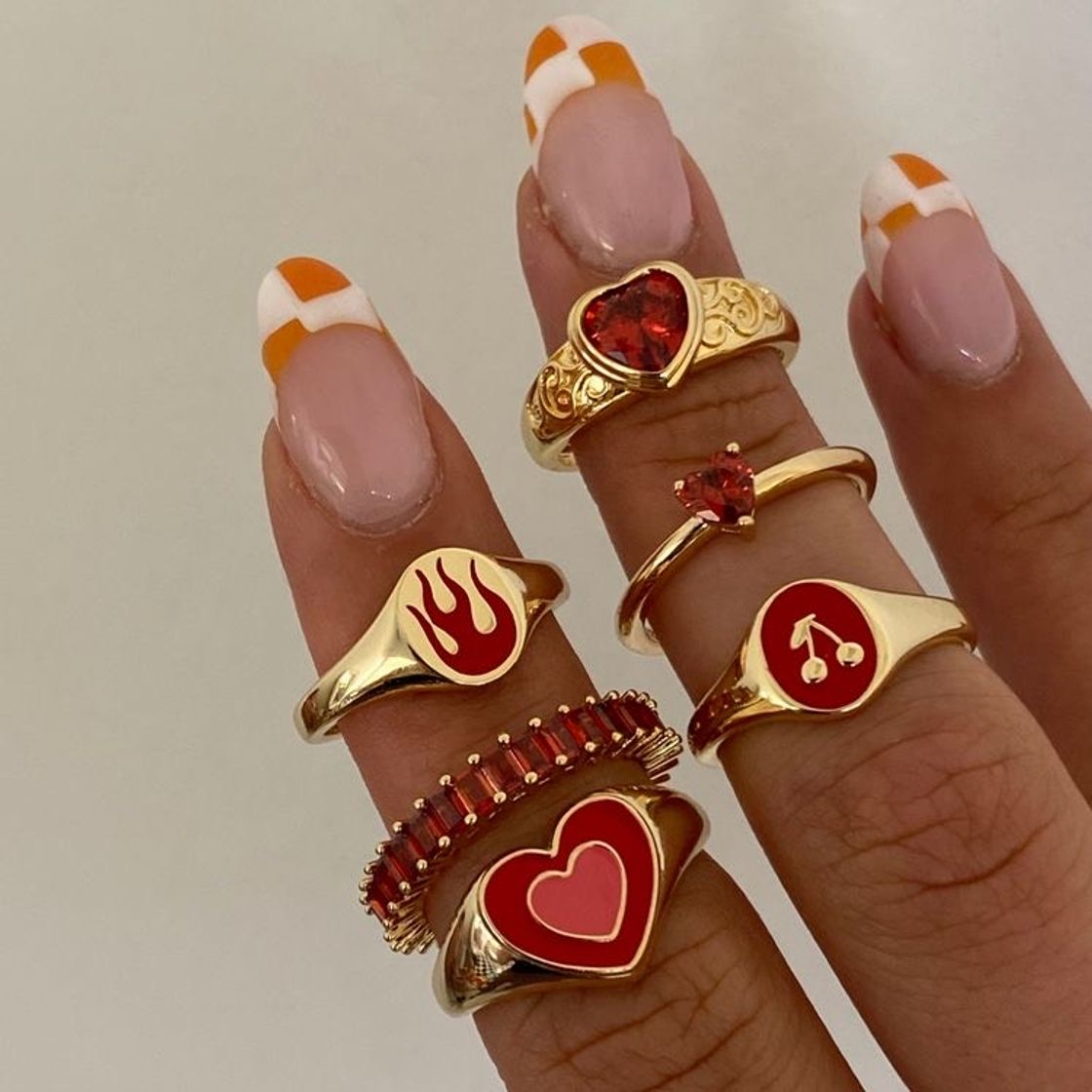 Social Red rings📍