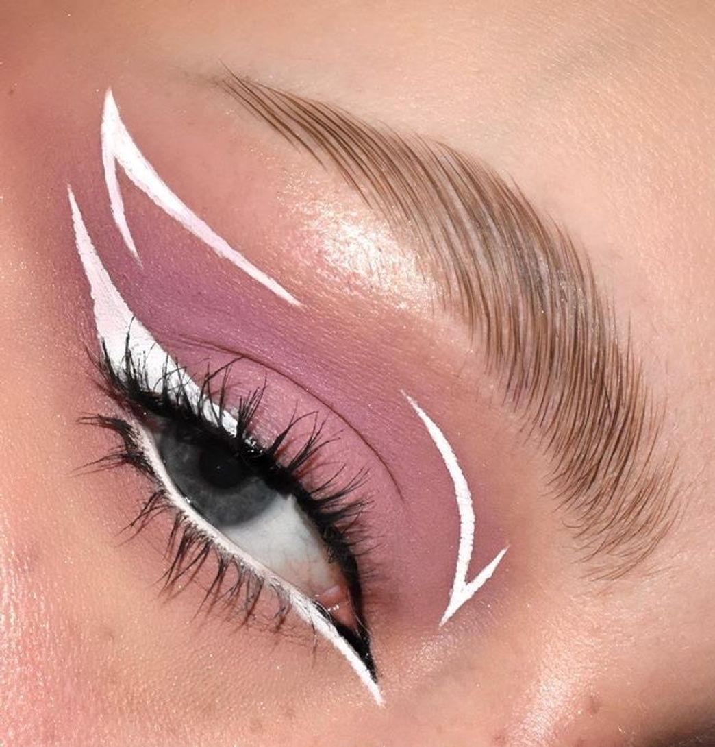 Social Graphic eyeliner🐩