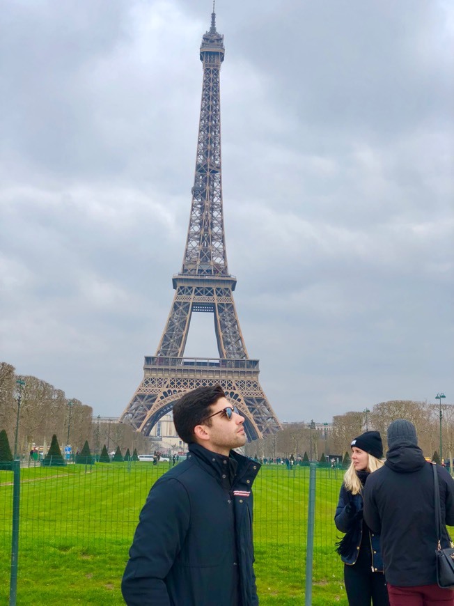 Place Torre Eiffel