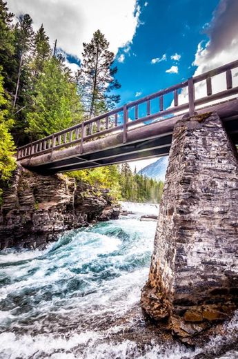 Glacier Park Lodge