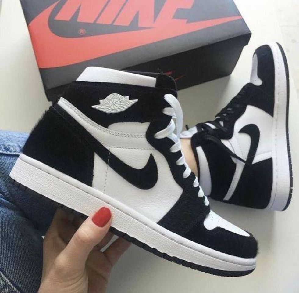 Fashion Tênis preto com branco  da Nike