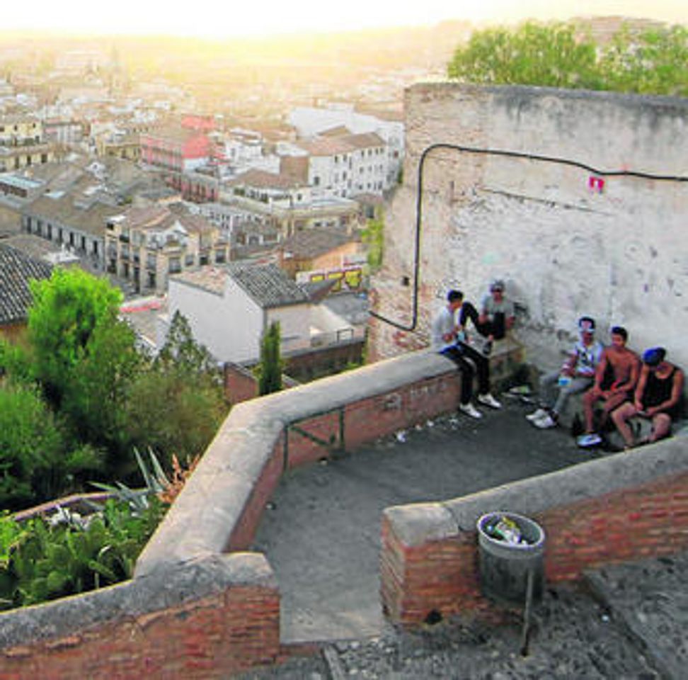 Place Mirador del Ojo Bajo de Granada