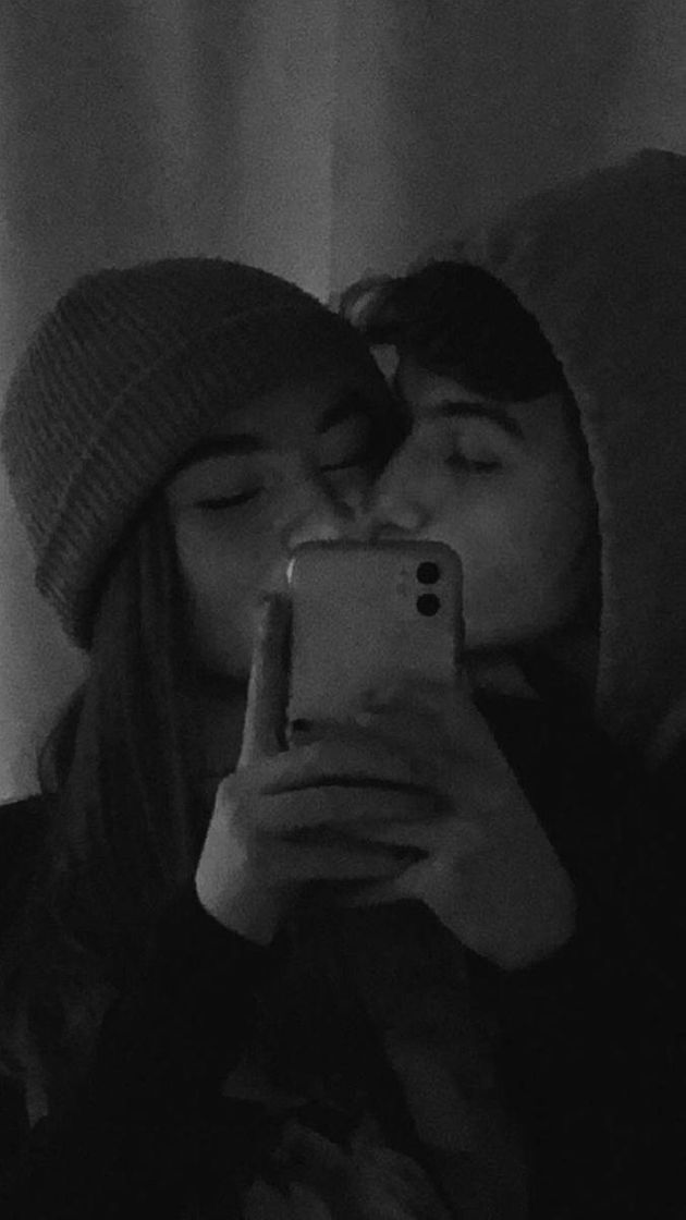 Social inspiration of couple photos