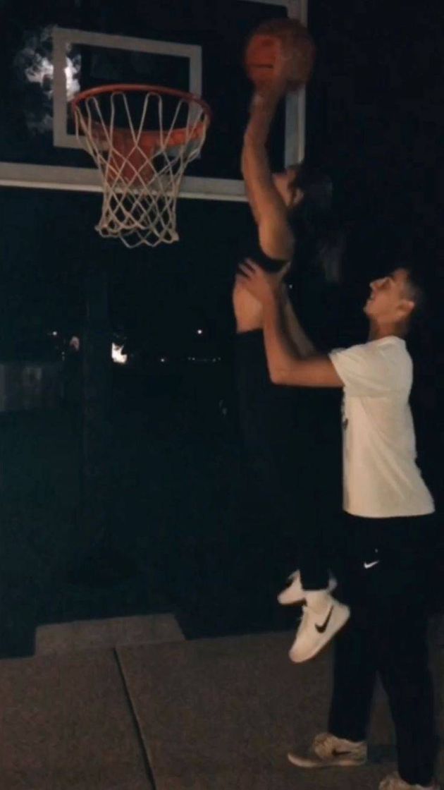 Social inspiration of couple photos