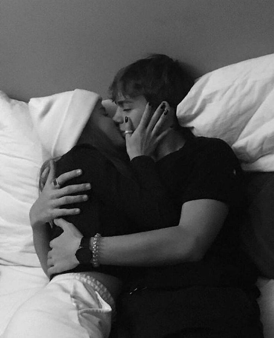 Social inspiration of couple photos