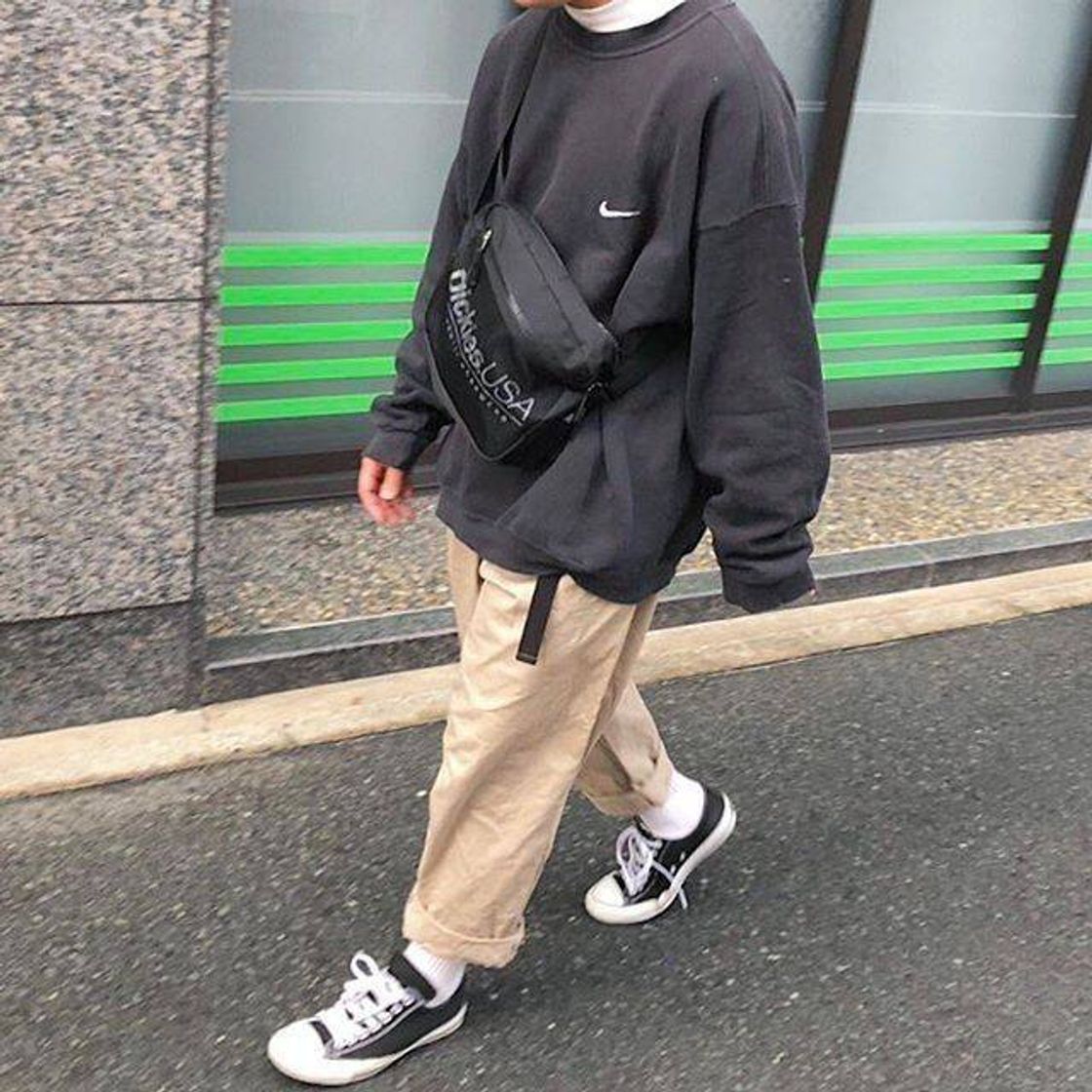 Social streetwear outfit 