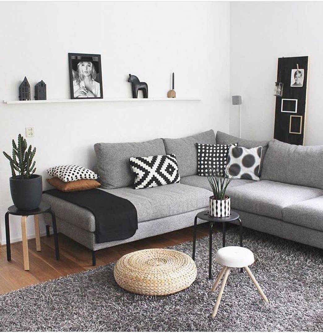 Social modern room inspiration 