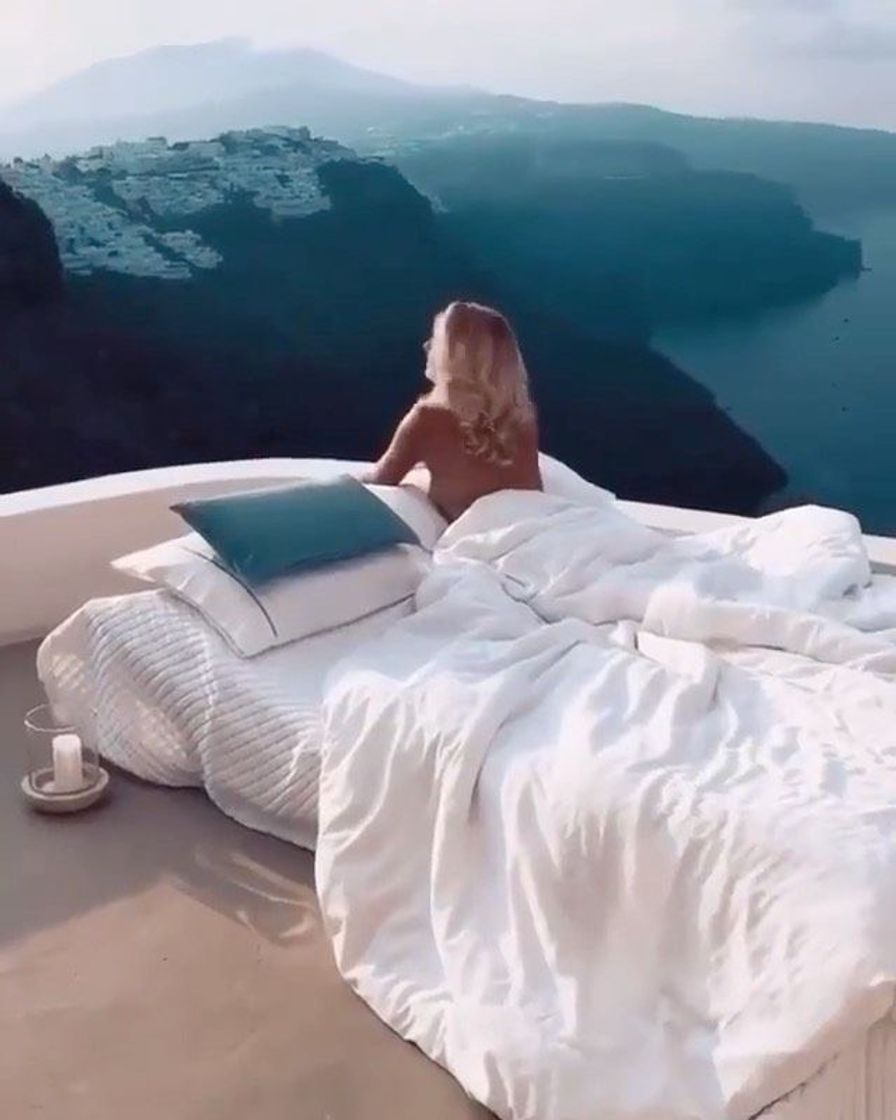 Social Romantic Travel