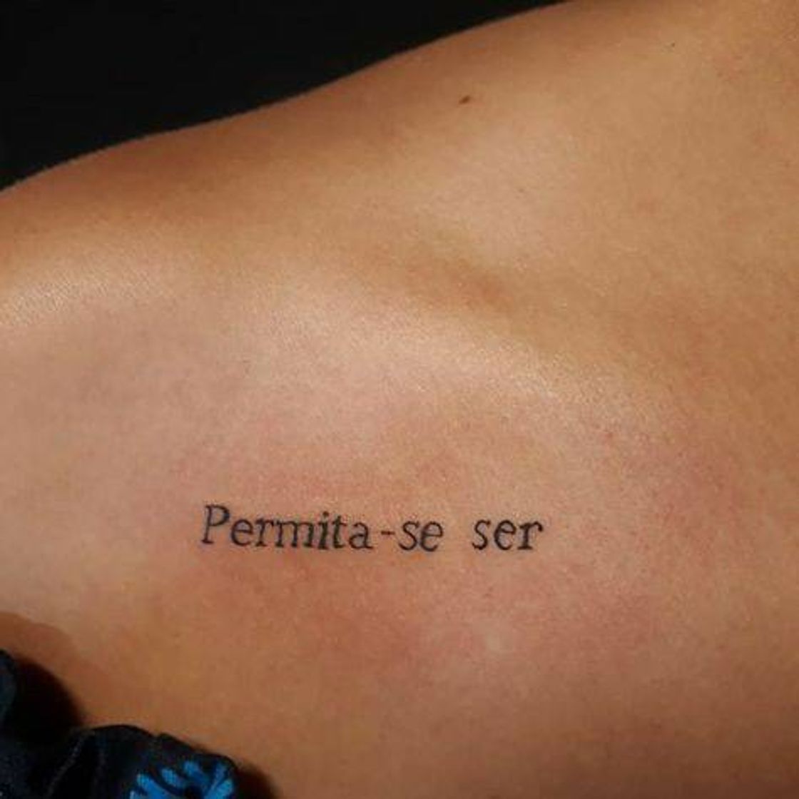 Fashion tatuagem de frase