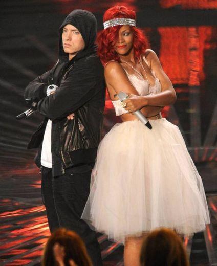 Eminem & Rihanna - Love the Way You Lie