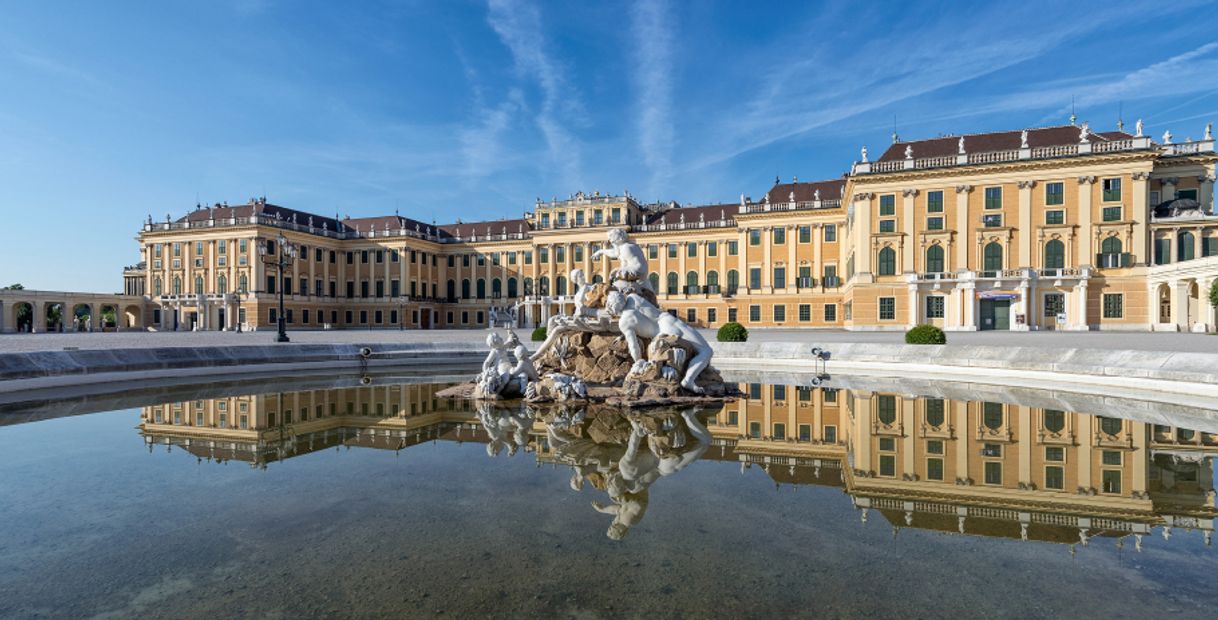 Fashion Schloss Schönbrunn: Imperiales Erbe authentisch erleben