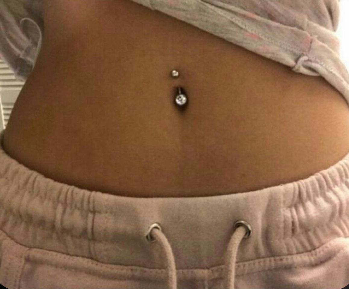 Social Pircieng no umbigo