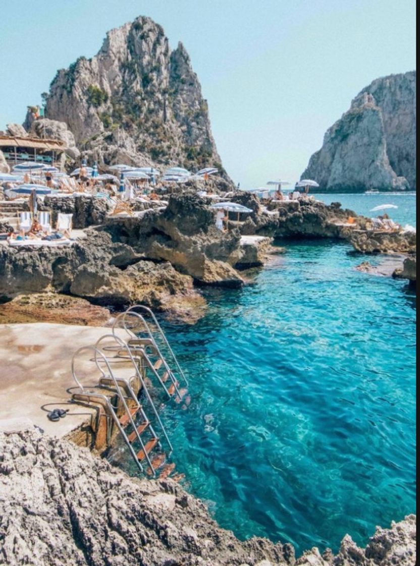 Lugar Capri