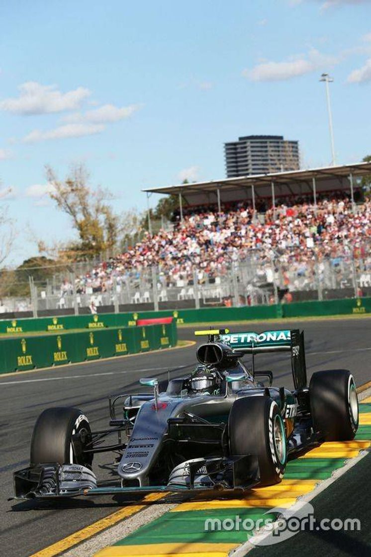 Social Mercedes AMG F1 Team W07 