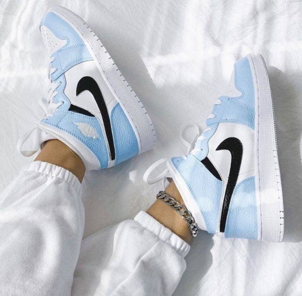 Moda Light blue Air Jordan one mids