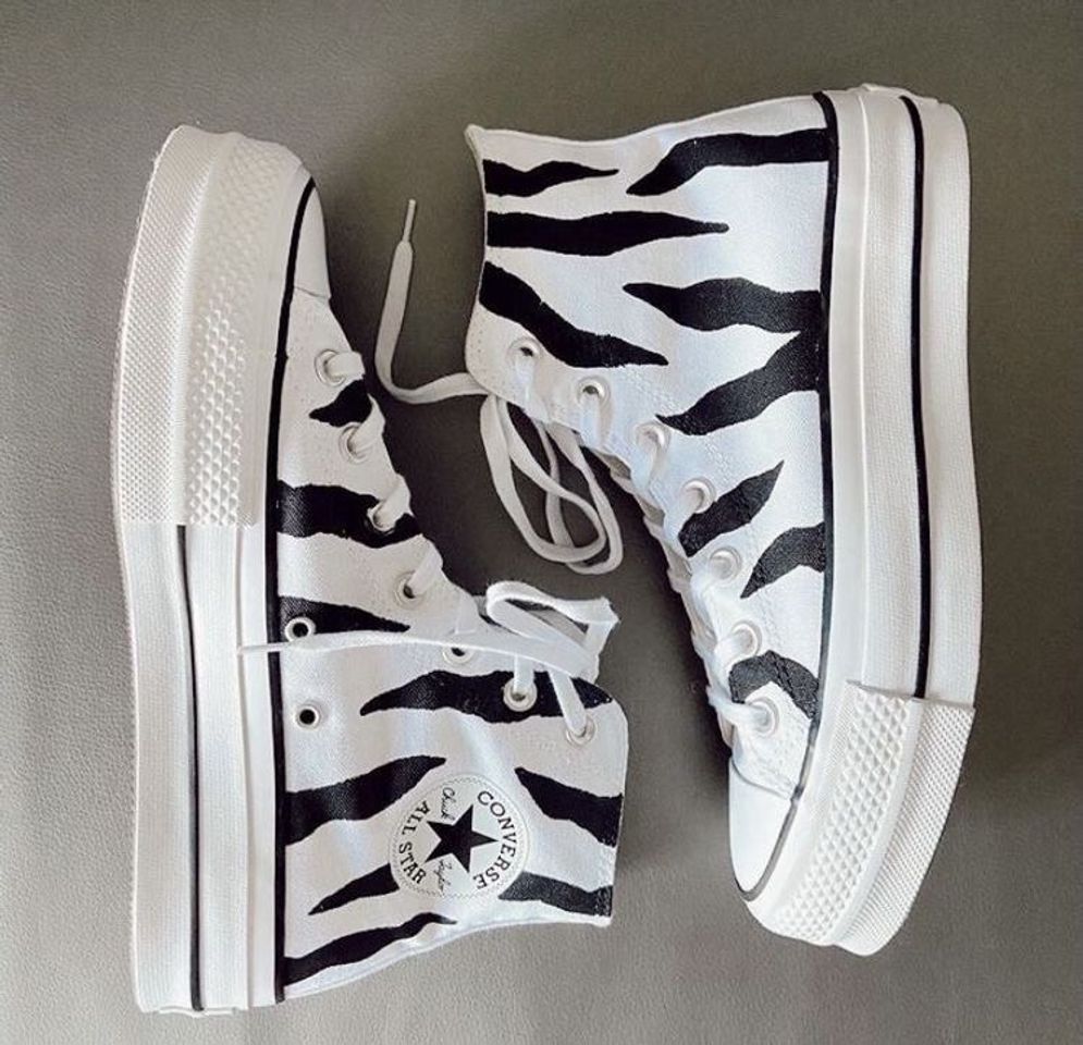 Moda Converse de cebra 