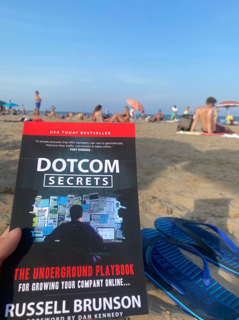 Book Dotcom Secrets: The Underground Playbook for Growing Your Company Online with Sales