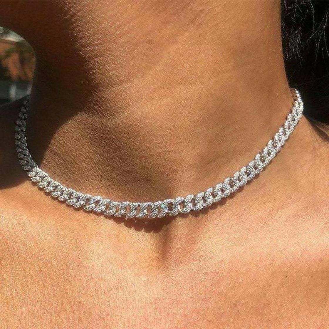 Moda Choker with diamonds