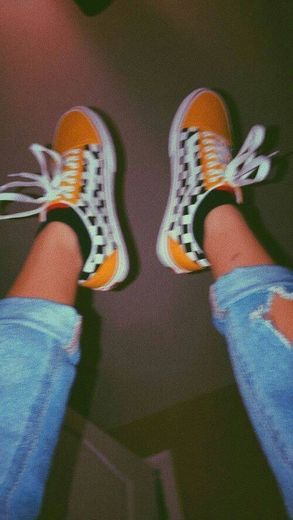 Vans • tênis xadrez com laranja 