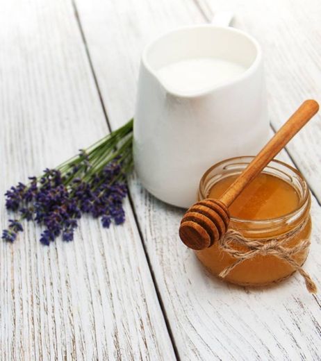 5 Benefits Of Using Milk And Honey For Face