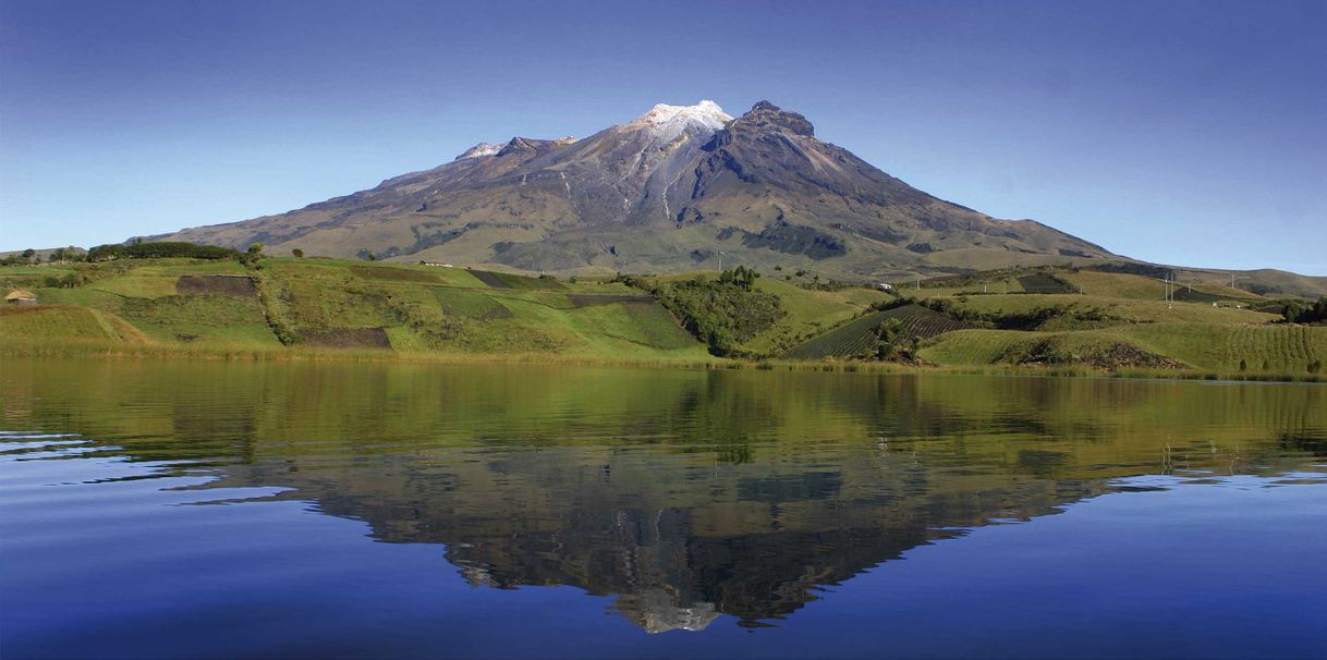 Places Laguna de Cumbal