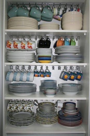 como organizar seu armario de cozinha