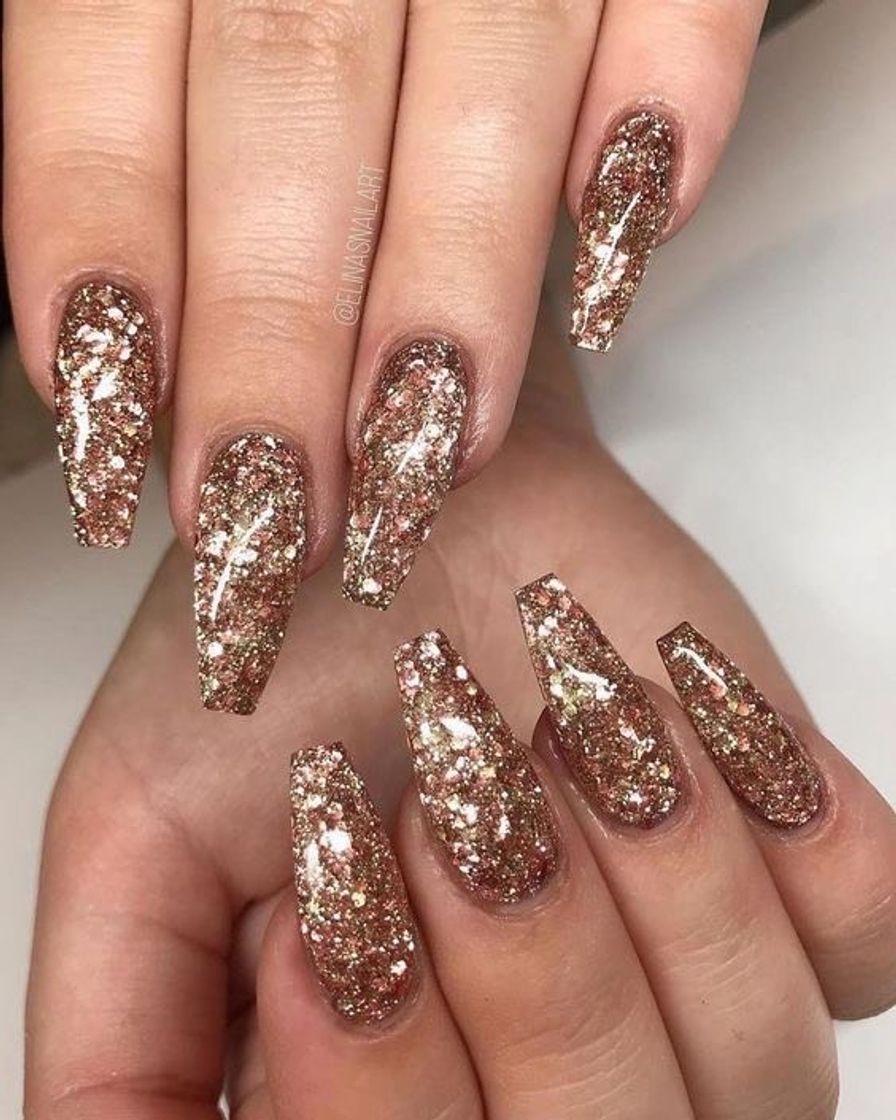 Moda gold glitter nails 