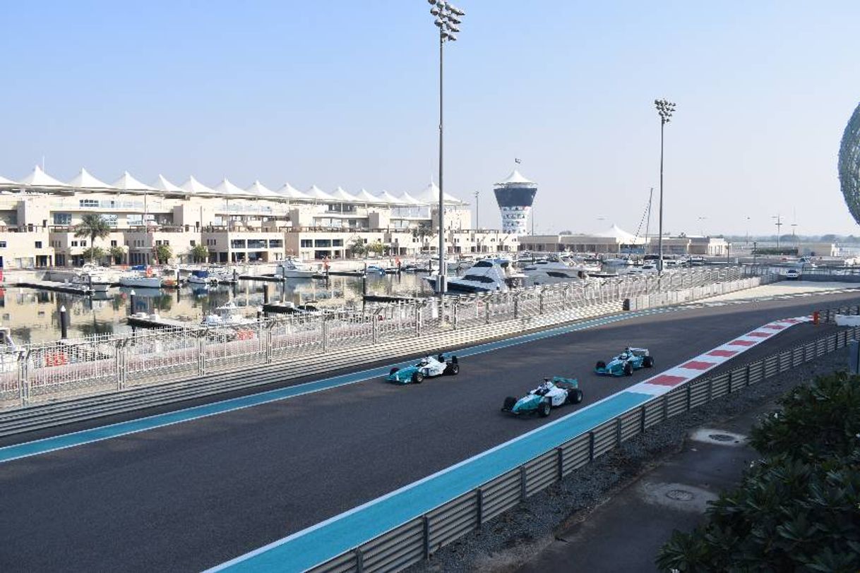 Lugar Yas Marina Circuit