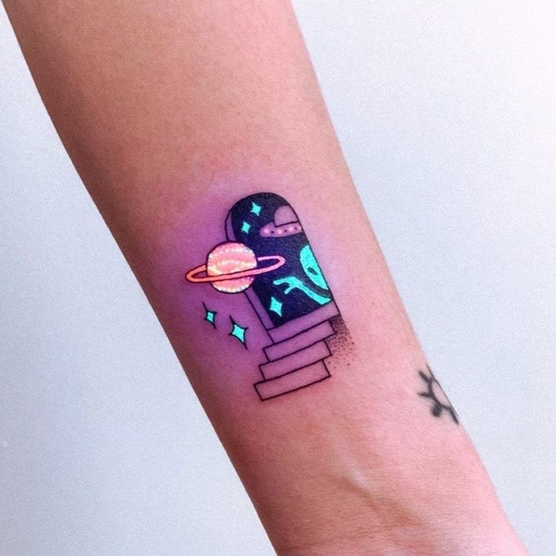 Moda Tatuagem Neon