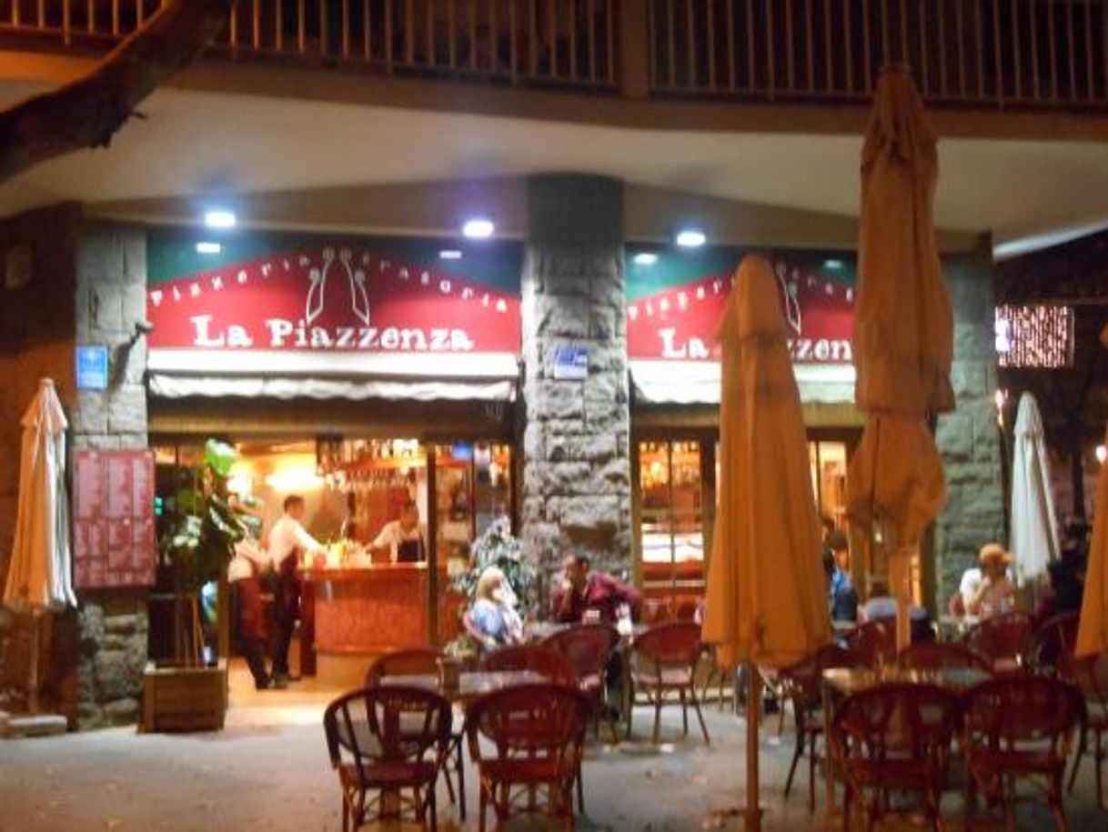 Restaurants La Piazzenza
