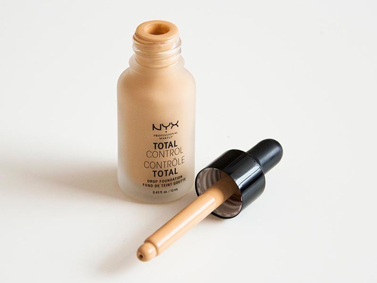 Moda Base maquillaje mate Total Control Foundation | NYX