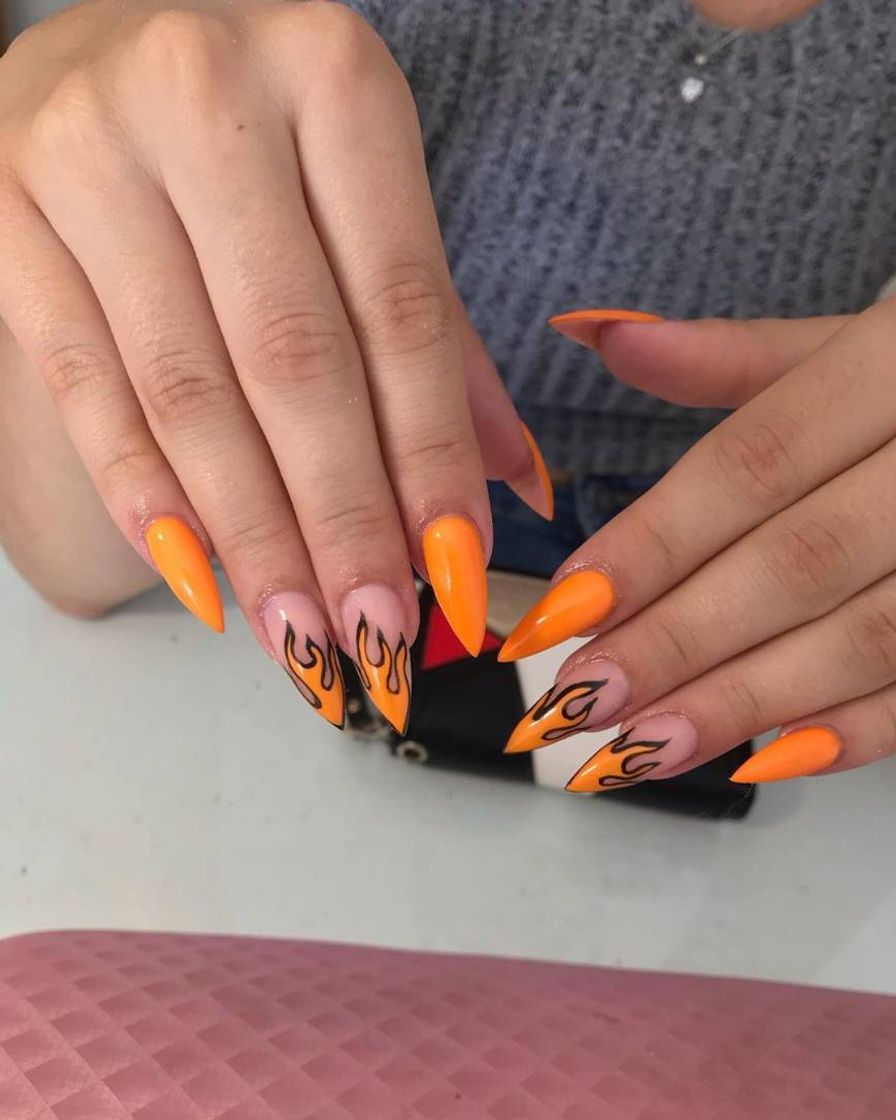 Moda Uñas de fuego 