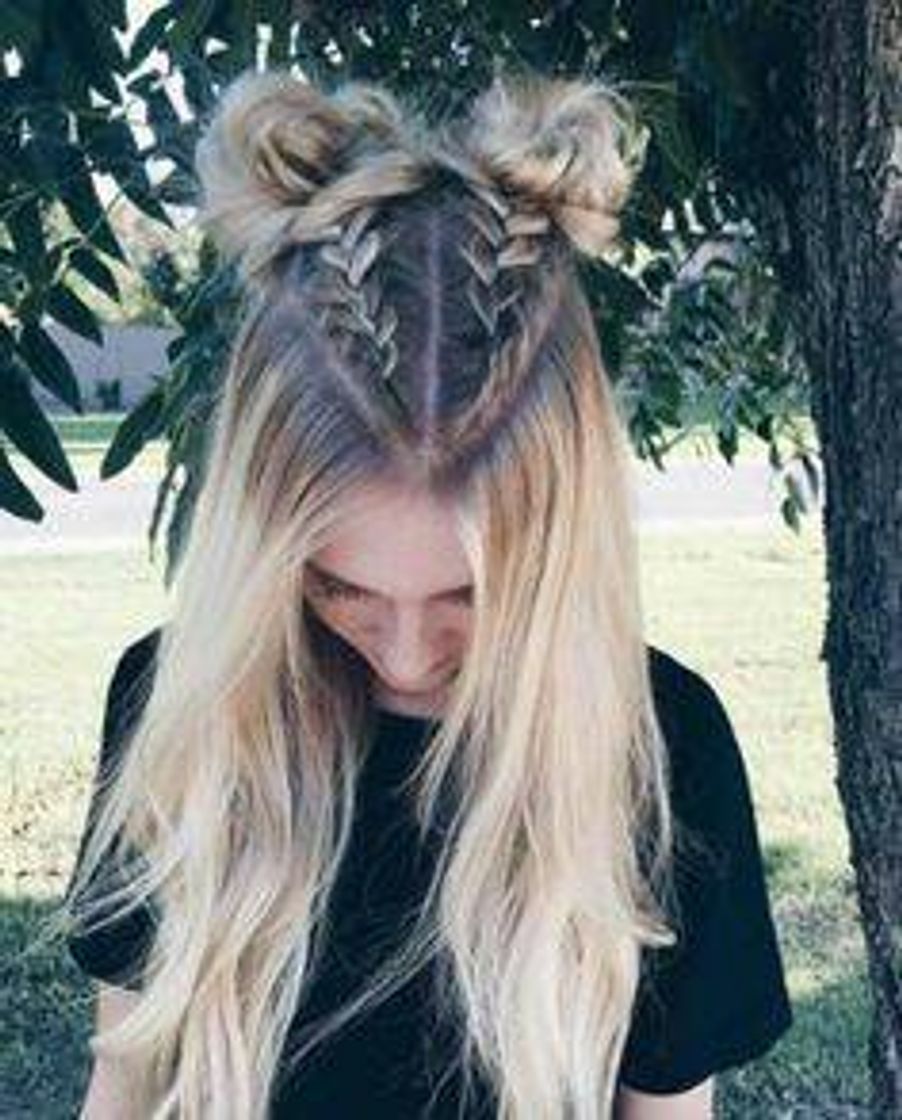 Moda Penteado com coques 