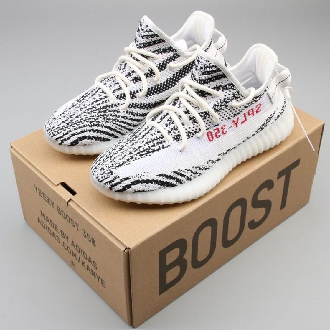 Fashion Yeezy Boost 350 V2 Zebra 