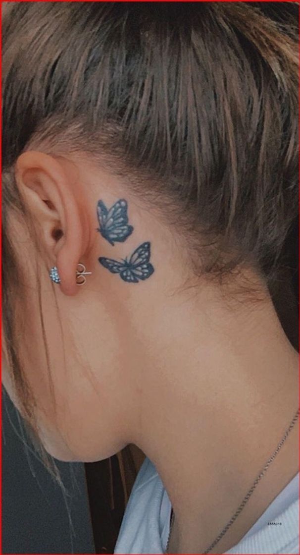 Fashion Tatuagem de borboleta atrás da orelha