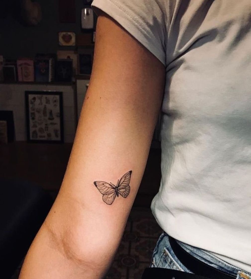 Fashion Tatuagem de borboleta no braço 