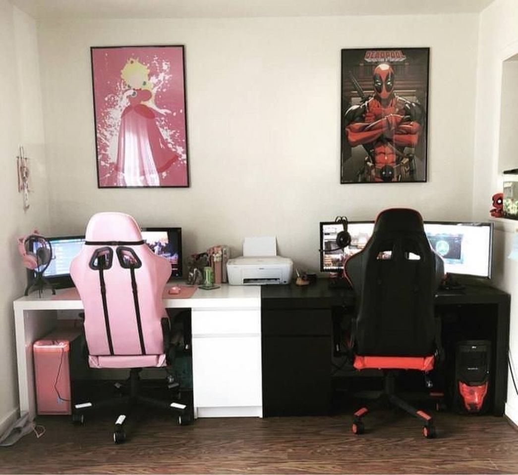 Fashion couple gaming setup