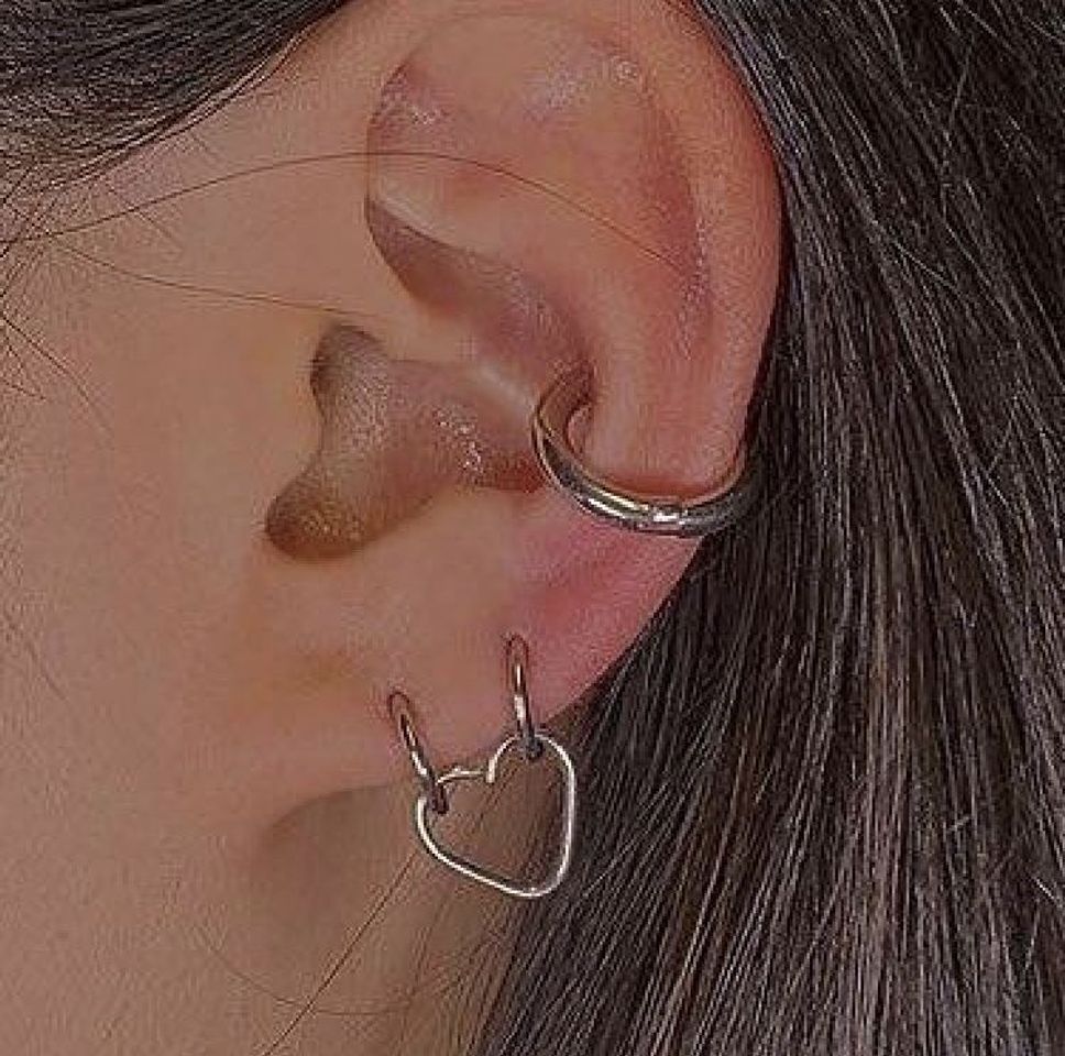 Fashion piercings na orelha 