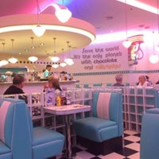 Tommy Mel's (CC Aqua)