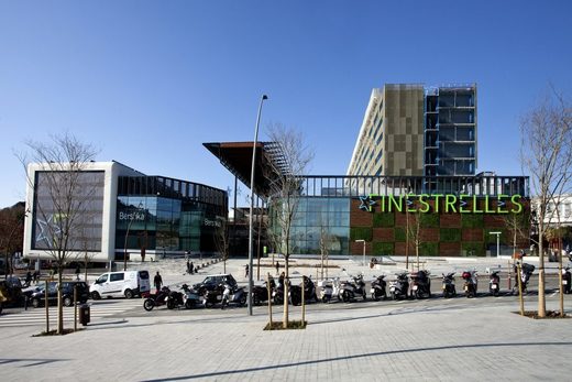 Finestrelles Shopping Centre