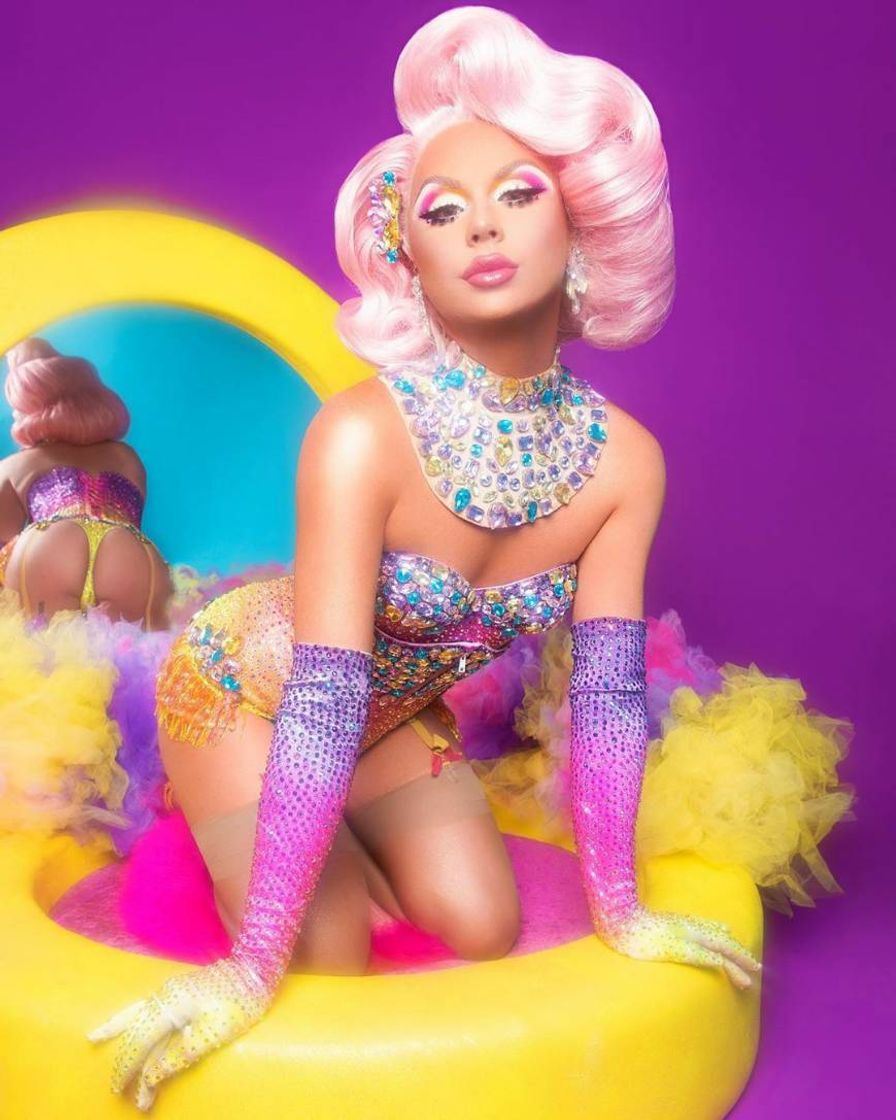 Moda Farrah moan